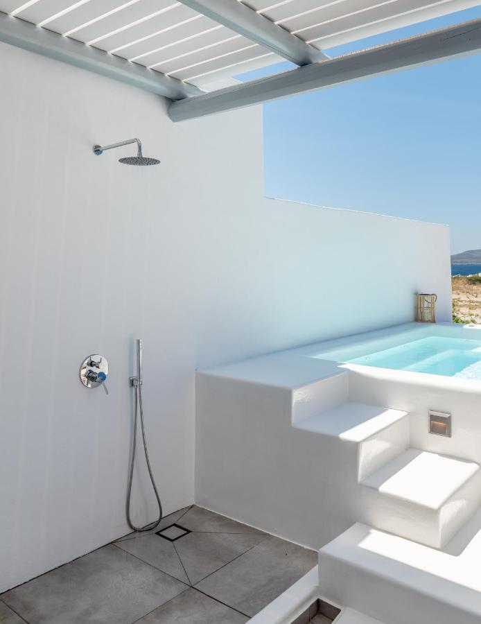 Etereo Adamantas (Milos)